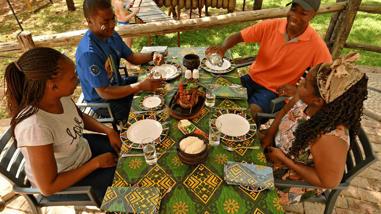 Family lunch in the garden