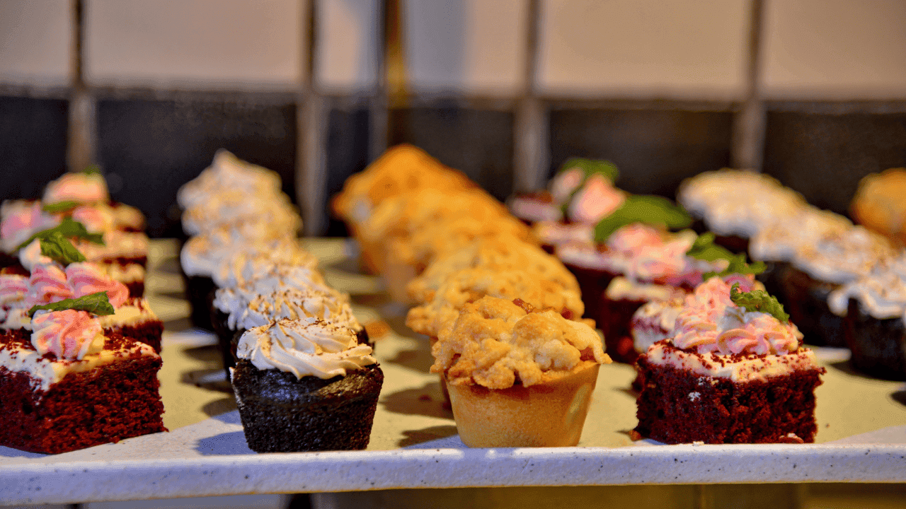Buffet dessert table
